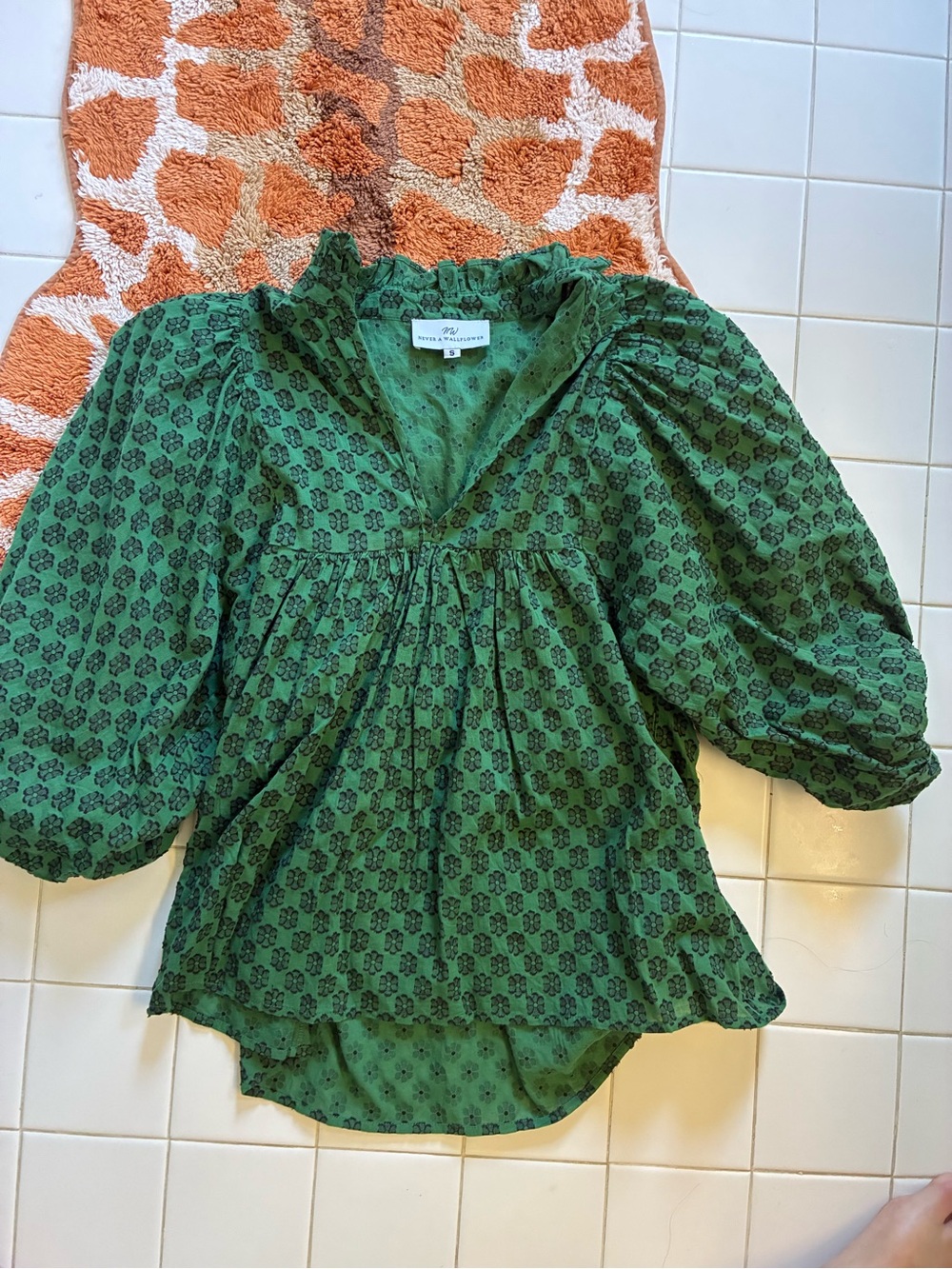 Never a Wallflower Green Printed Puff-Sleeve Blouse small